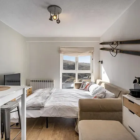 Estudio Jimena Alcazaba Daire *